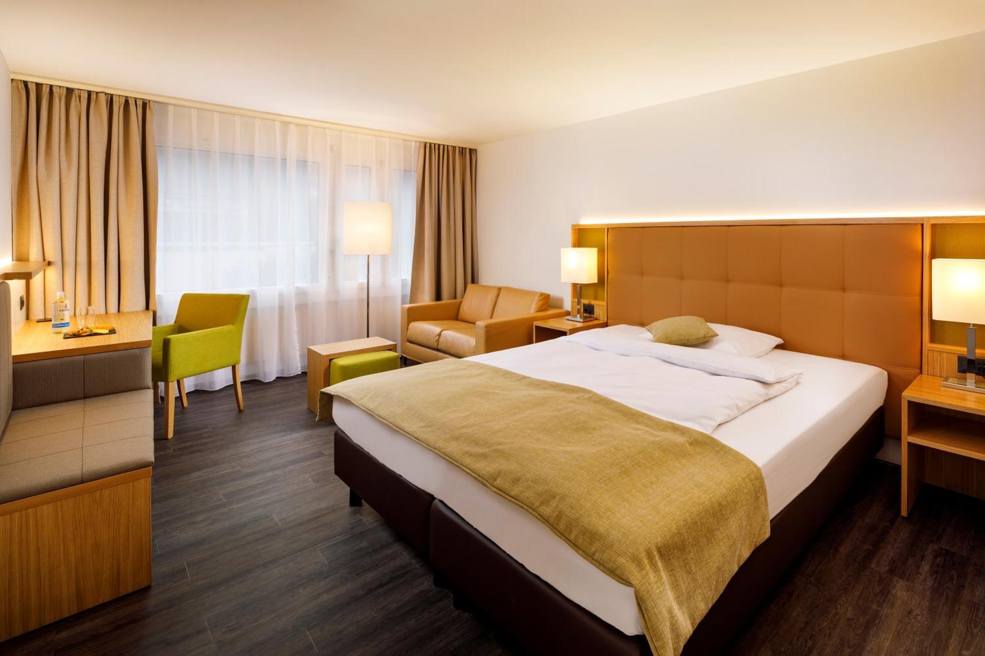 Ramada By Wyndham Baden Hotel Du Parc Экстерьер фото