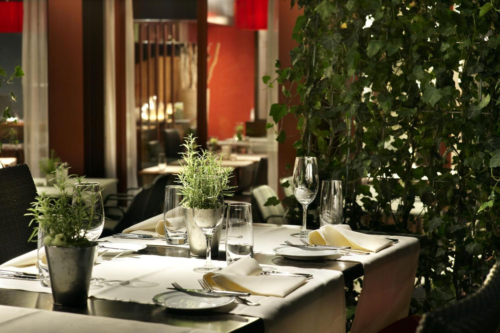 Ramada By Wyndham Baden Hotel Du Parc Экстерьер фото
